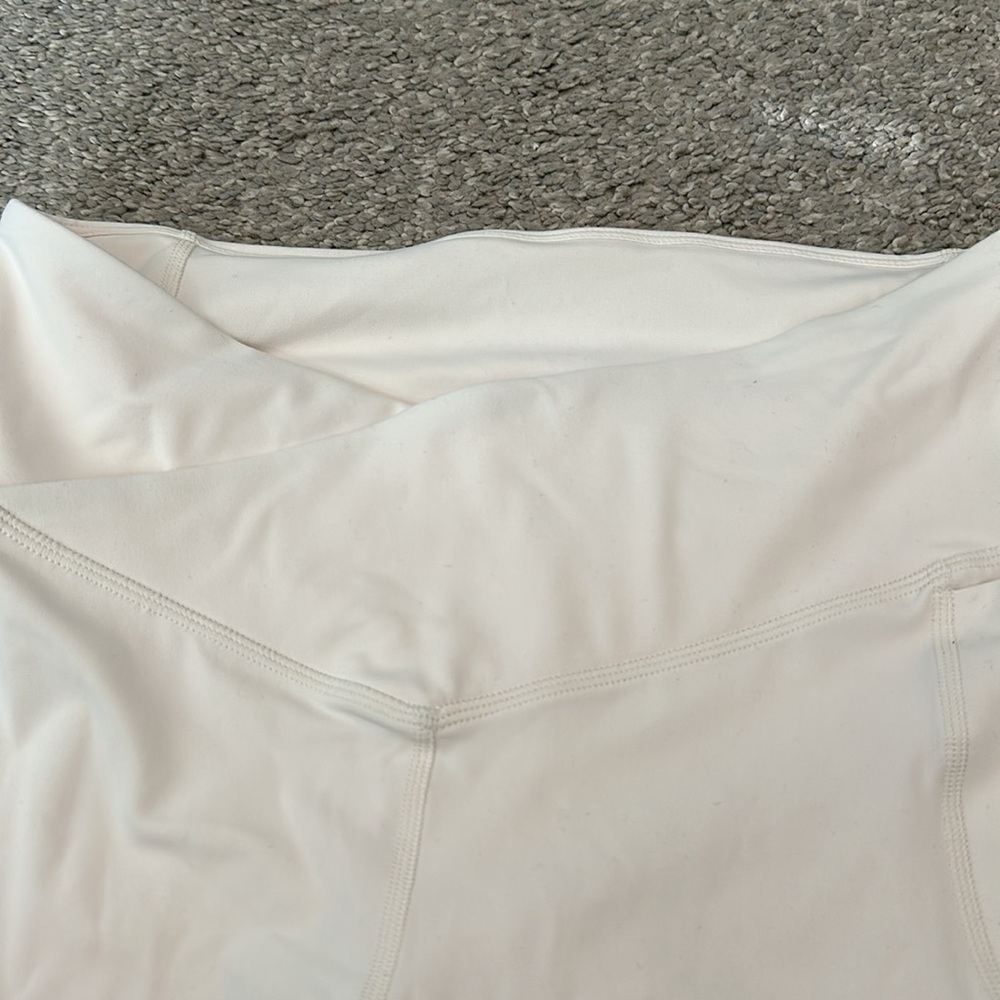 Fabletics Size Medium Workout Legging Women’s - image 2